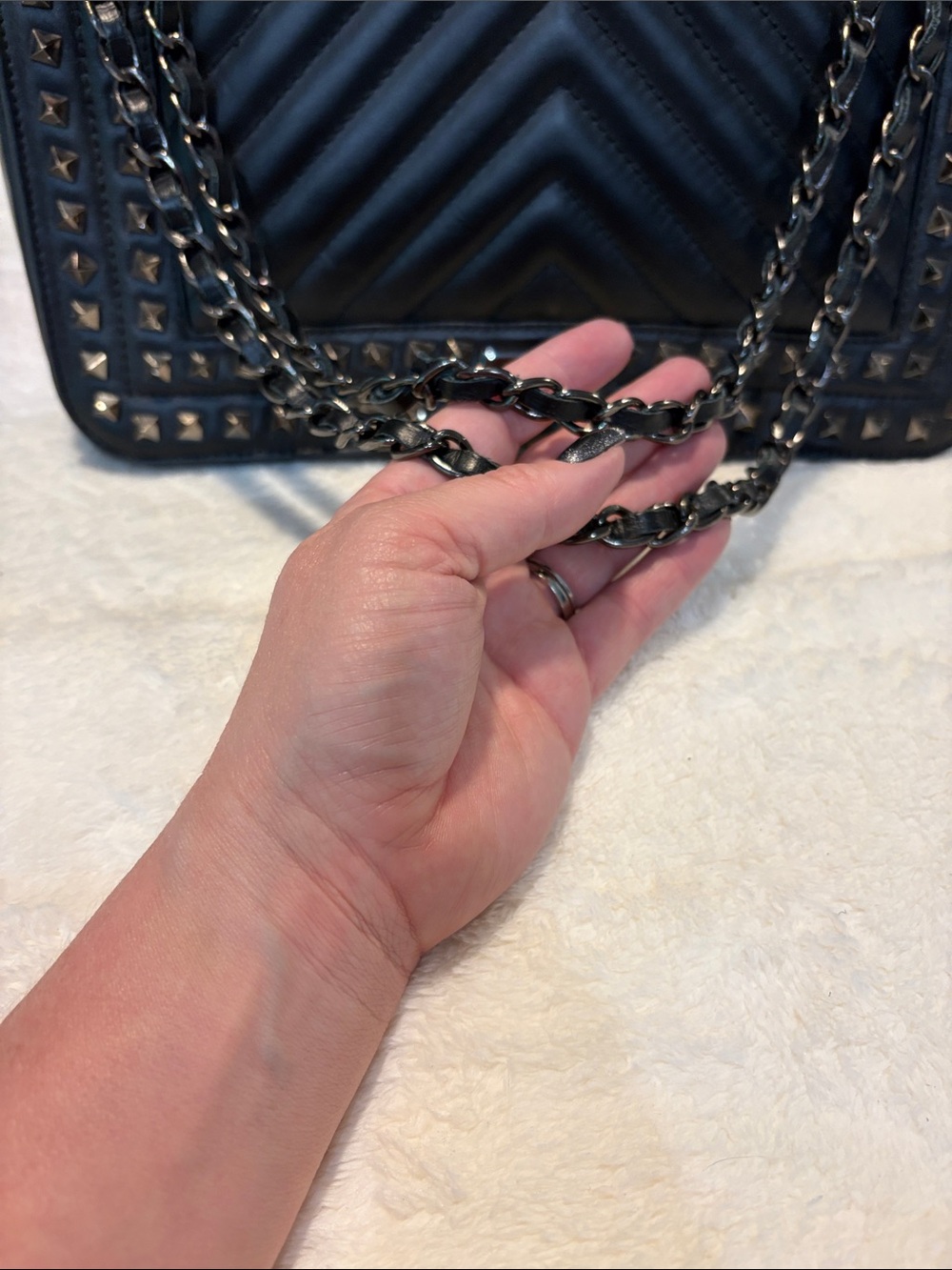 Black leather Studded Quilted Crossbody Bag - Designer - Picture 4 of 10